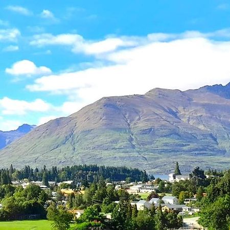 Queenstown Retreat Exterior photo