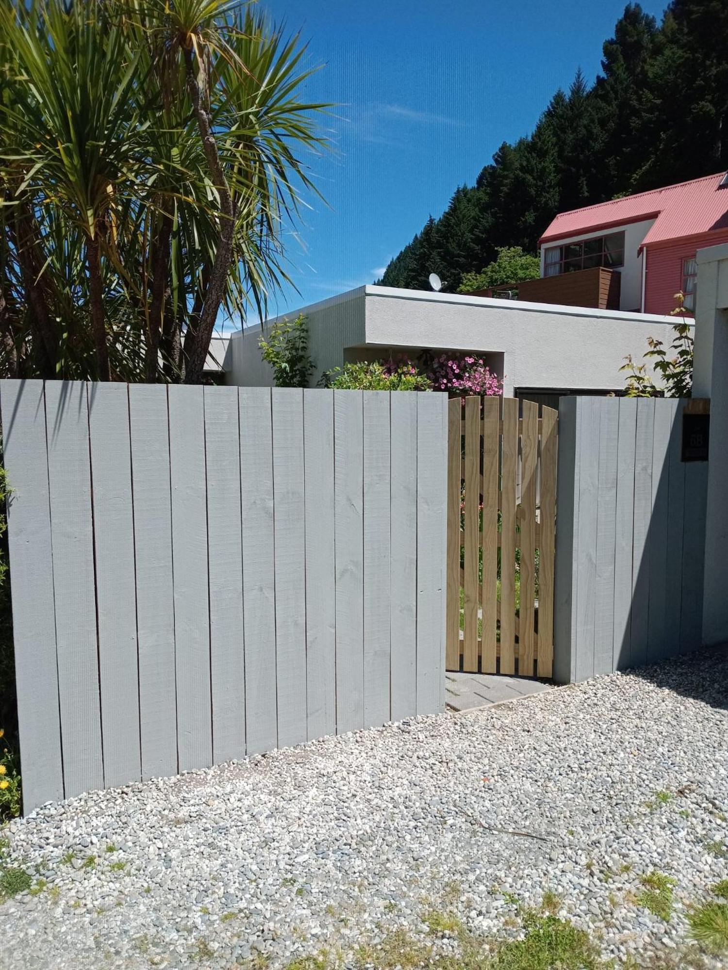Queenstown Retreat Exterior photo